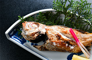 日本海名産！のどぐろ　塩焼きで