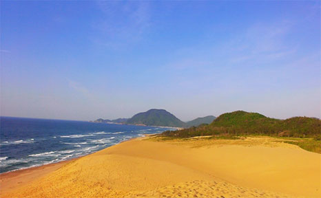 鳥取砂丘と日本海