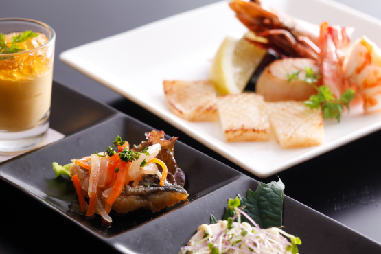 季節のオードブルとシーフード