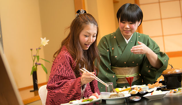 会席お食事風景